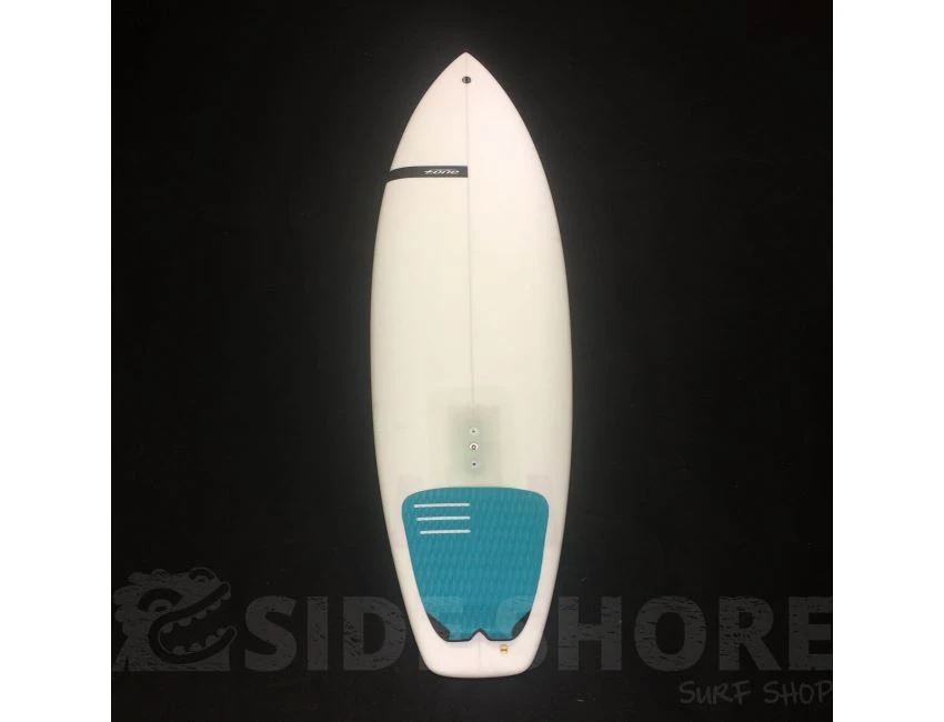 F-One Twiggy - 5'8 X 20" X 2.4" - 30 L - Quad / KF Box 3 F-One Twiggy - 5'8 X 20" X 2.4" - 30 L - Quad / KF Box